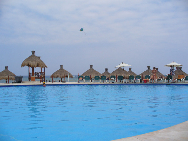 Relax at the pool or go hang gliding.